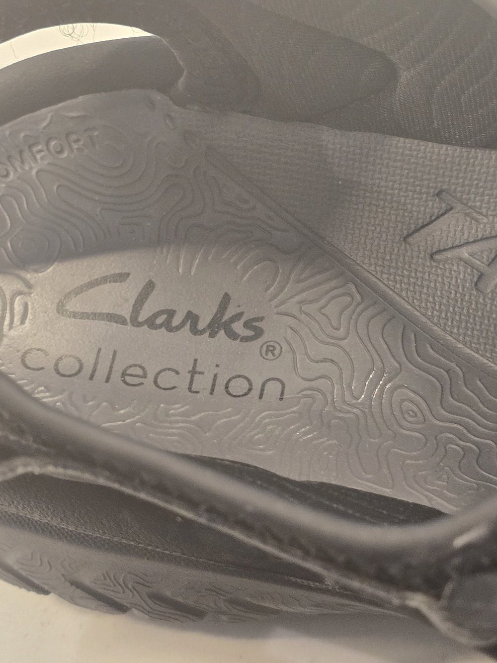 Clarks Men's Black Double-Strap Comfort Sandals - Picture 5 of 14